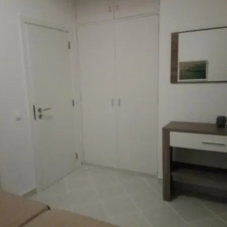 Beach Apartment *